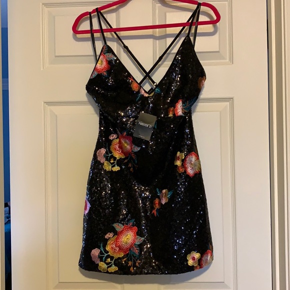 Forever 21 Dresses & Skirts - Forever 21 strap sequins and embroidery dress. NWT